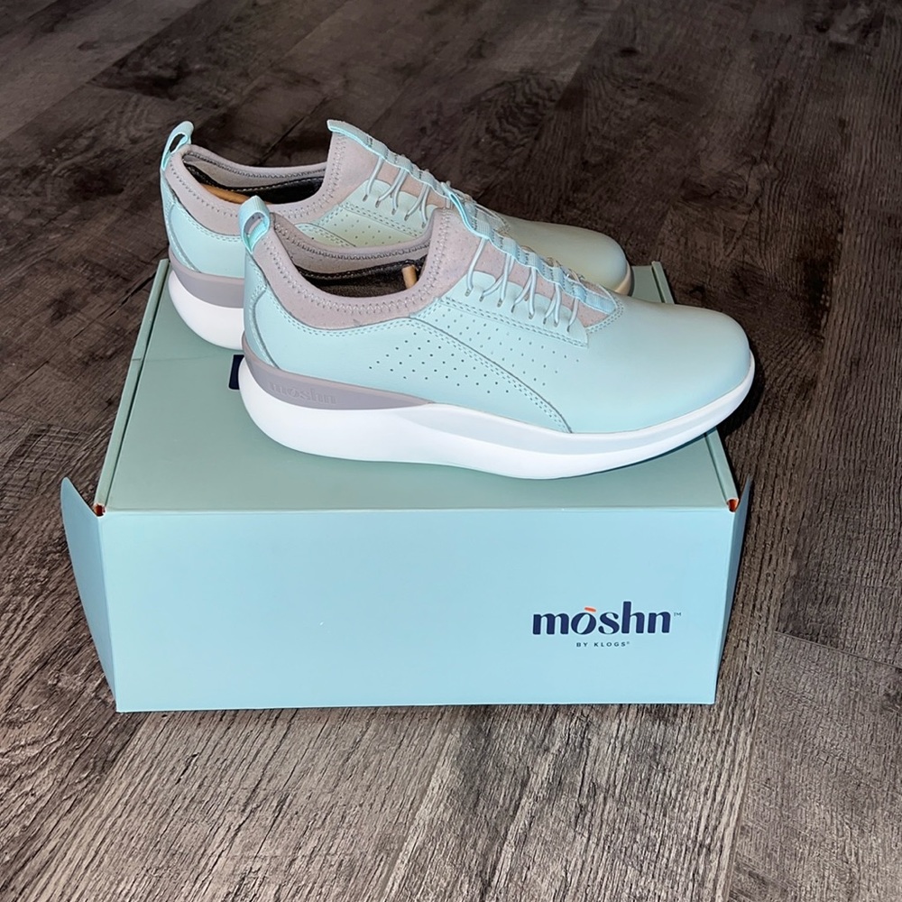 NWT Moshn by Klogs Tempo